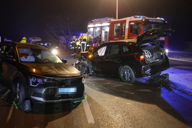 Streifkollision: Vier Verletzte bei Crash zwischen zwei PKW in Sipbachzell