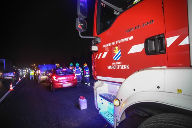 Marchtrenk: Kurzzeitige Aufr�umarbeiten nach Auffahrunfall im Abendverkehr auf Wiener Stra�e