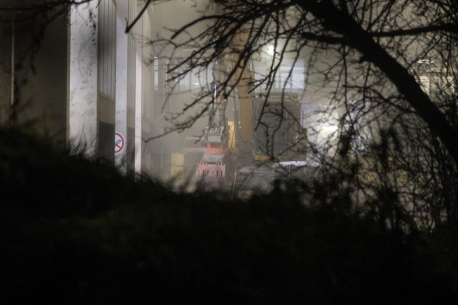 Brandeinsatz bei einem Entsorgungsunternehmen in Wels-Schafwiesen