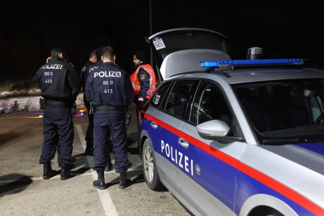 Erfolgreiche Suchaktion: F�nf Feuerwehren bei Suche nach abg�ngiger Person in Gmunden im Einsatz