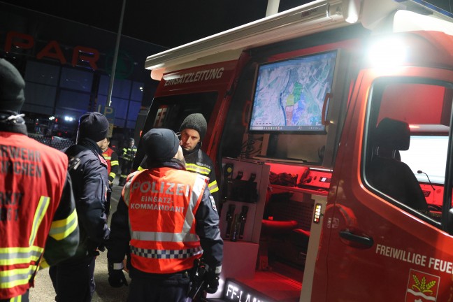 Erfolgreiche Suchaktion: F�nf Feuerwehren bei Suche nach abg�ngiger Person in Gmunden im Einsatz