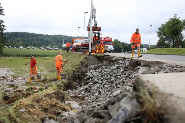 Das groe Aufrumen nach dem heftigen Unwetter