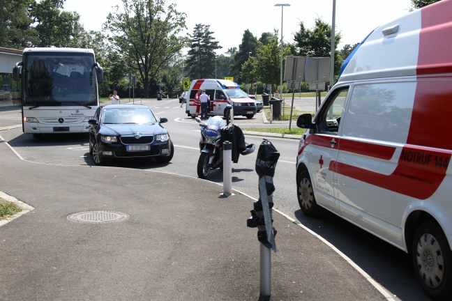 Verkehrsunfall mit Reisebus auf der Westautobahn bei Allhaming forderte mehrere Verletzte