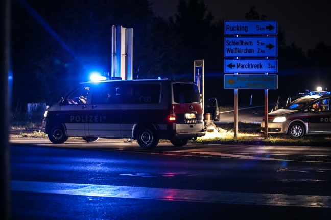 Flüchtlinge auf der Welser Autobahn bei Weißkirchen an der Traun aufgegriffen