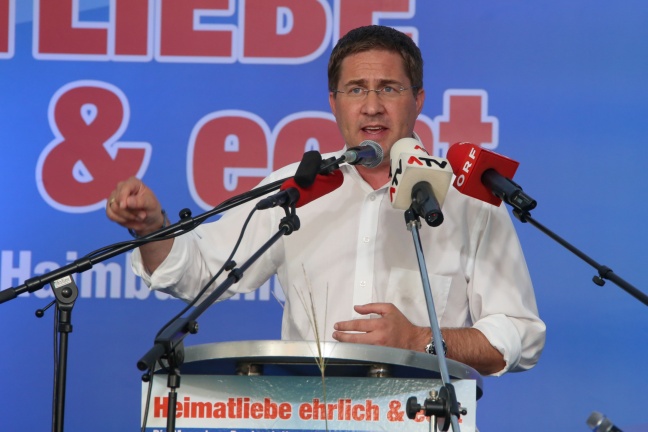 Wahlkampfauftakt der FPÖ auf dem Welser Minoritenplatz