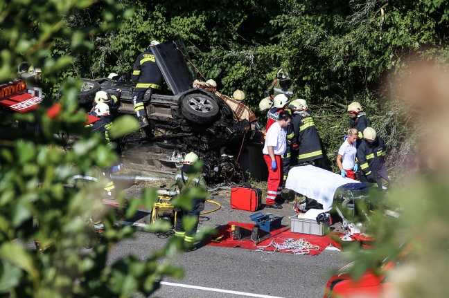 Schwerer Verkehrsunfall auf der Pyhrnautobahn bei Wartberg an der Krems