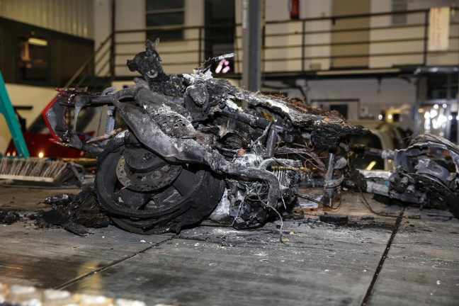 Brand eines Moped in Gunskirchen rasch gelöscht