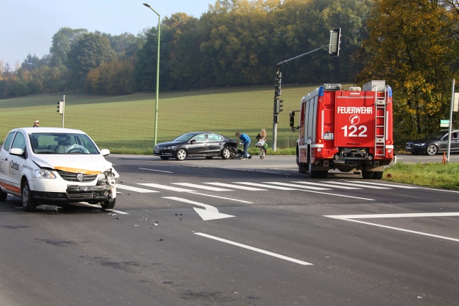 Kreuzungscrash auf der Pyhrnpass Straße in Thalheim bei Wels