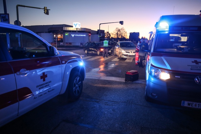 Sechs Verletzte bei Kreuzungscrash in Wels-Vogelweide