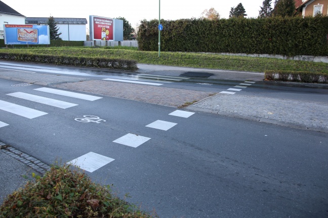 Schwerer Verkehrsunfall mit Fußgänger in Wels-Vogelweide