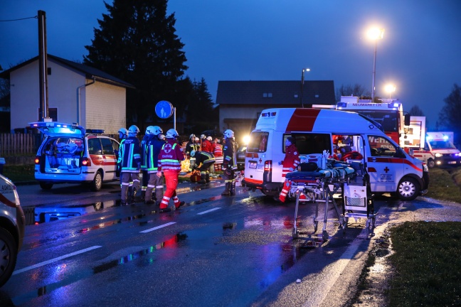 21-Jährige bei schwerem Verkehrsunfall in Neumarkt im Hausruckkreis tödlich verunglückt