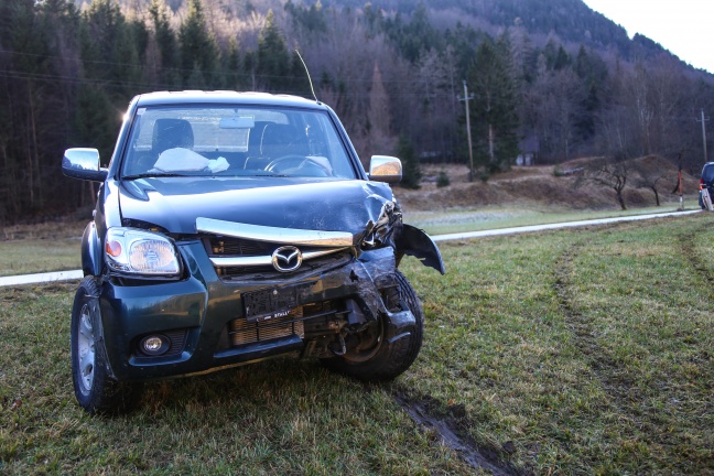 Einsatz nach Verkehrsunfall zwischen zwei Fahrzeugen in Grünau im Almtal