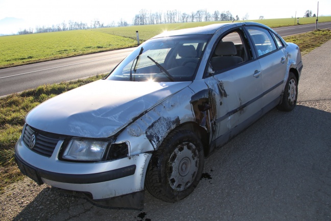 Fahrzeugüberschlag auf eisiger Stelle in Schlatt endet relativ glimpflich