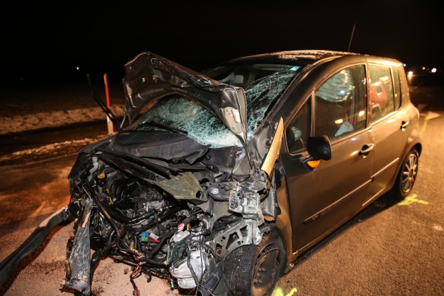 Sechs Verletzte bei Verkehrsunfall auf der Wallerner Strae in Fraham