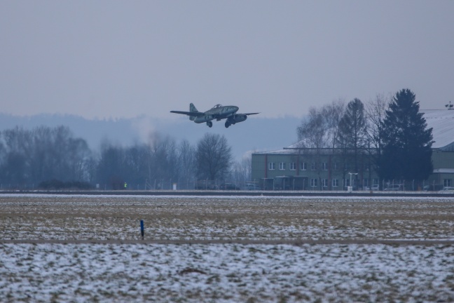 Seltener Flugzeugtyp am Flughafen Hrsching gestartet