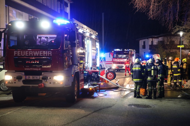 Wohnhausbrand in Haag am Hausruck fordert ein Todesopfer