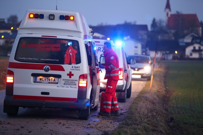 Fußgänger in Holzhausen von Auto erfasst und schwer verletzt