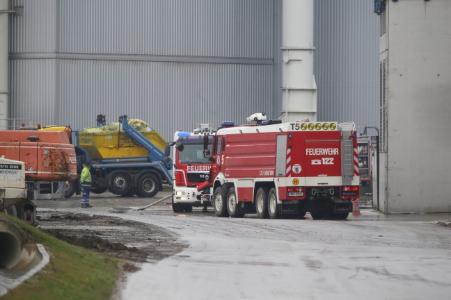 Brand bei Abfallverwertungsunternehmen in Wels-Pernau