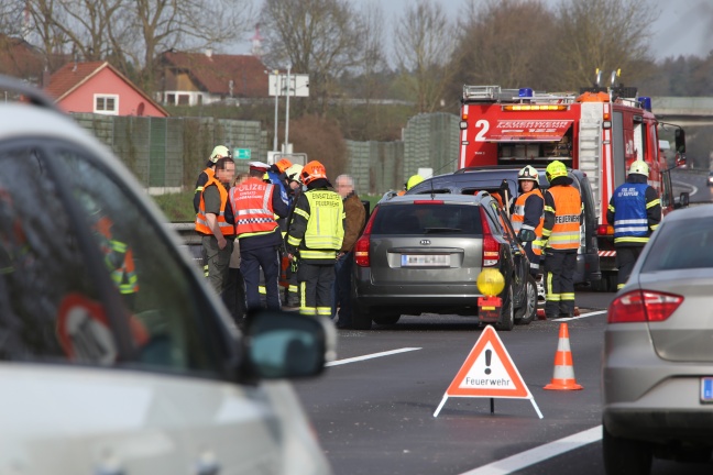 Schwerer Verkehrsunfall auf der Welser Autobahn bei Marchtrenk