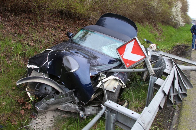 Verkehrsunfall auf der Pyhrnautobahn bei Ried im Traunkreis endet glimpflich