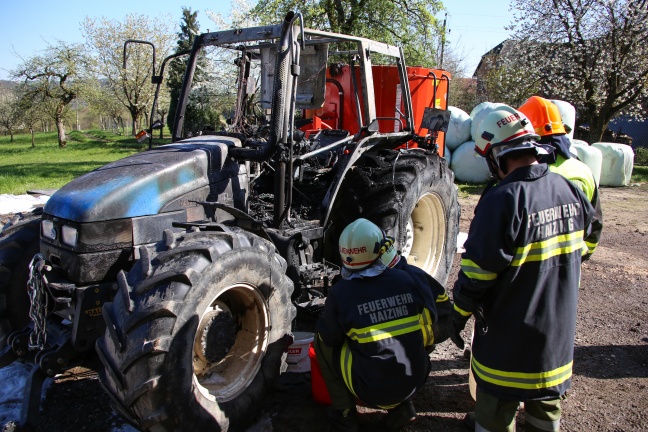 Größerer Schaden bei Traktorbrand in Hartkirchen erfolgreich verhindert