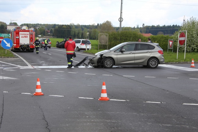 Verkehrsunfall mit Fahrzeugüberschlag auf der Innviertler Straße in Wels-Neustadt endet glimpflich