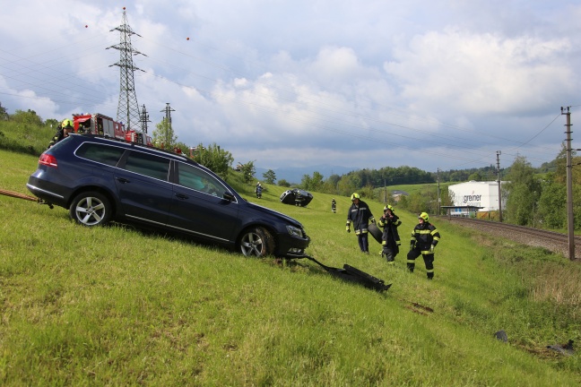 Spektakulärer Verkehrsunfall auf der Schlierbacher Straße in Kremsmünster