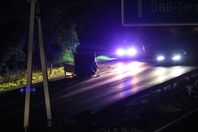Fahrzeugüberschlag auf der Welser Autobahn bei Marchtrenk endet glimpflich