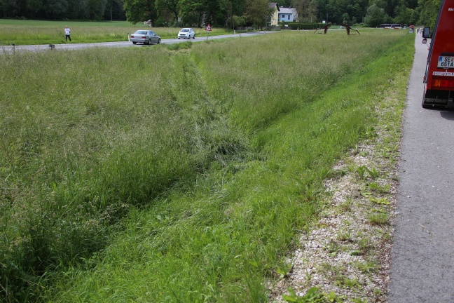 PKW-Lenkerin in Bad Hall von der Voralpenstrae abgekommen und gegen Baum gekracht