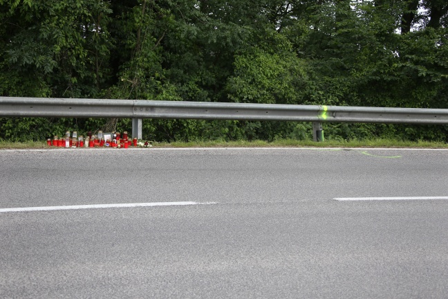 Mopedlenker (15) nach schwerem Unfall auf der Gmundener Straße bei Laakirchen verstorben