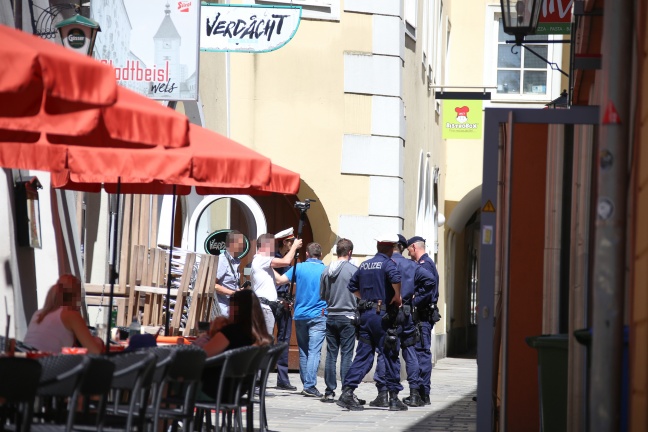 Lokalaugenschein in Welser Innenstadt nach Messerattacke auf Lokalbesucherin