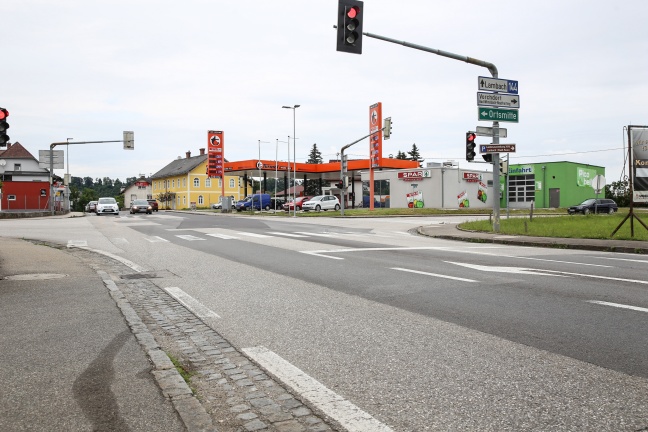 Kreuzungscrash auf der Gmundener Straße in Stadl-Paura fordert Verletzte