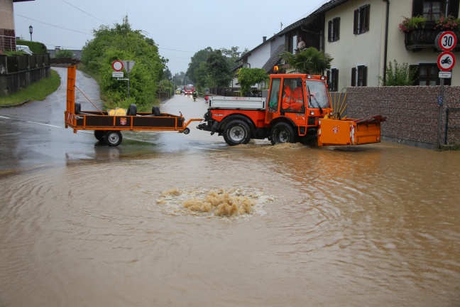 Heftige Überflutungen und Vermurungen nach schweren Unwettern