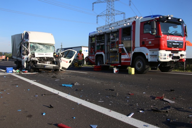 Schwerer Verkehrsunfall auf der Innkreisautobahn bei Aistersheim fordert acht Verletzte
