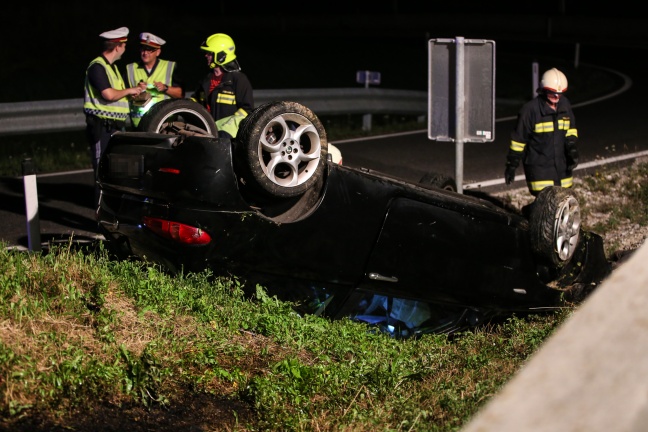Drei Verletzte bei Verkehrsunfall auf der Westautobahn in Eberstalzell