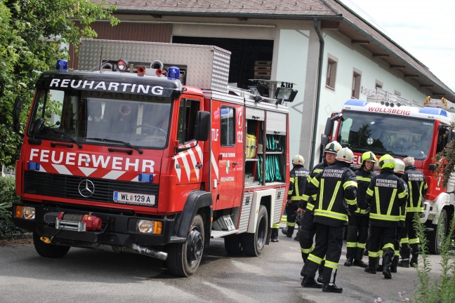 Vier Feuerwehren bei Brand in Steinerkirchen an der Traun im Einsatz