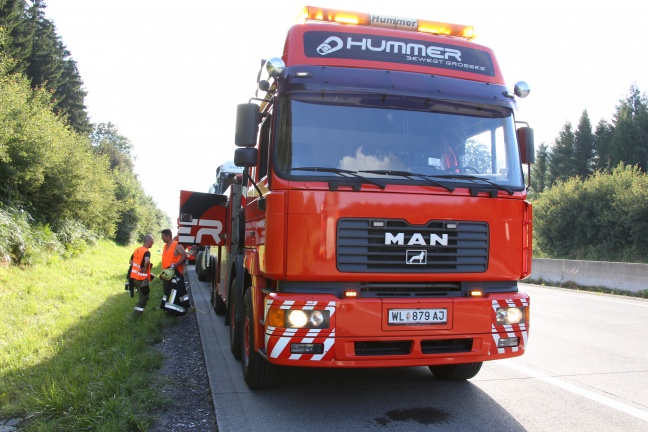 Schwerer LKW-Unfall auf der Westautobahn bei Laakirchen