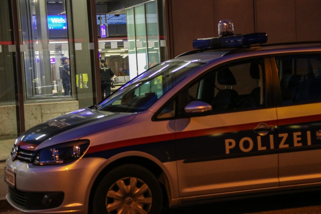Sicherheitsmaßnahmen der Polizei nach angedeuteter Drohung am Welser Bahnhof