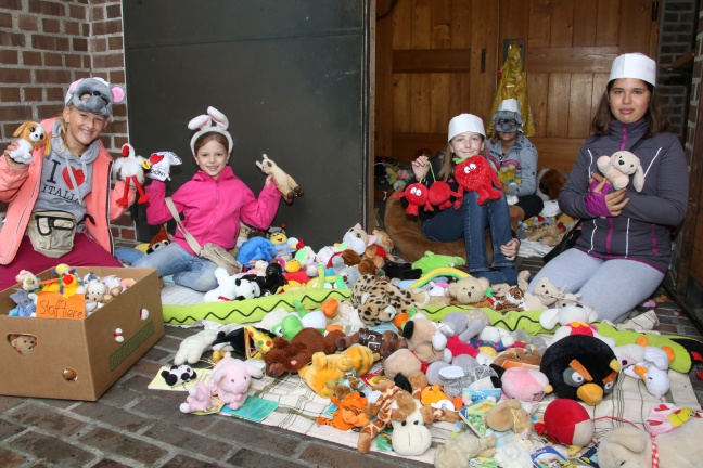 Viele Schnppchenjger beim Flohmarkt in der Pfarre Wels-St. Josef