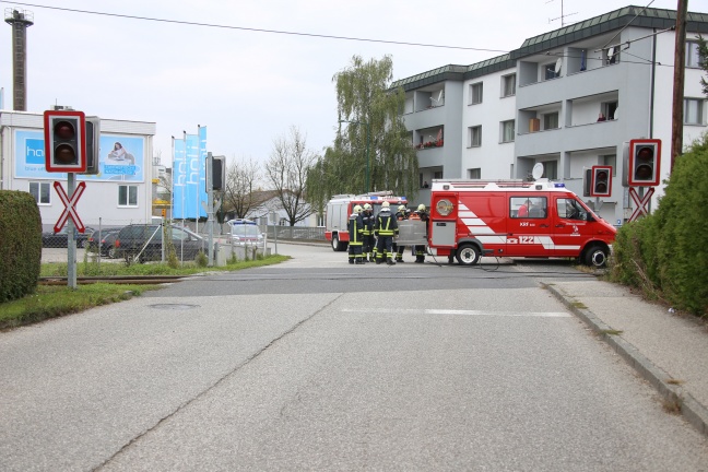 Frau auf Bahnübergang in Eferding von Lokalbahn erfasst und getötet