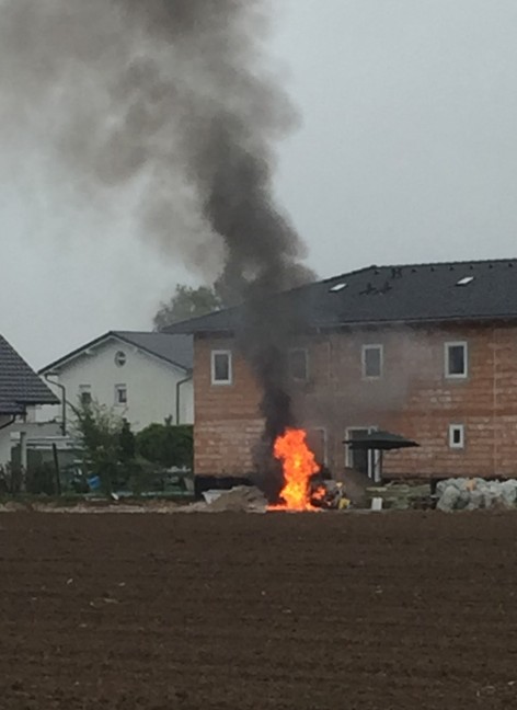 Brand eines Kompressors in Gunskirchen rasch gelöscht