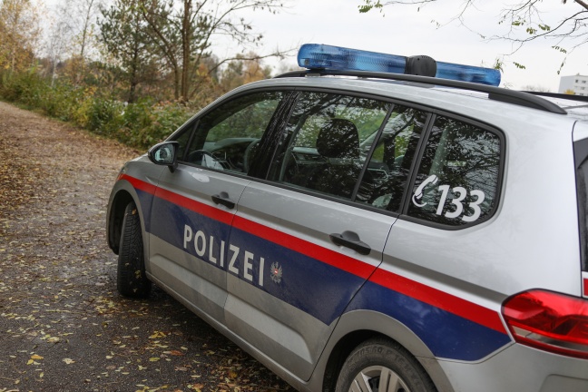 Frau (31) in Thalheim bei Wels mit Messer bedroht und ausgeraubt