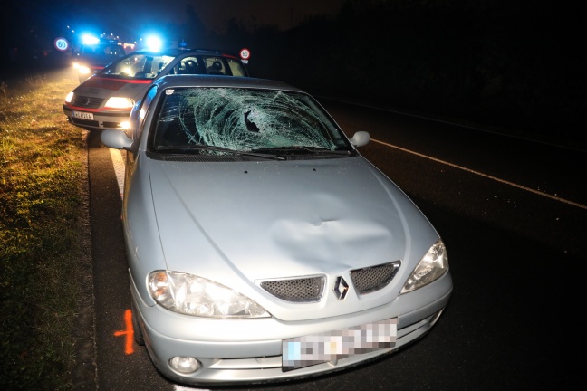 Fugnger auf der Pyhrnpass Strae in Thalheim bei Wels von Auto erfasst und schwer verletzt