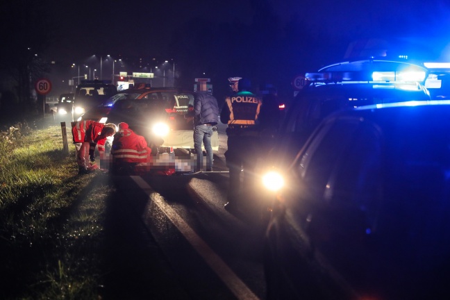 Fugnger auf der Pyhrnpass Strae in Thalheim bei Wels von Auto erfasst und schwer verletzt