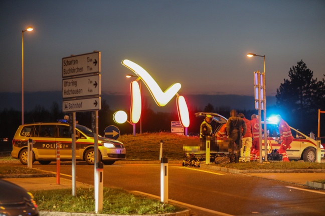 Motorradunfall im Kreisverkehr in Marchtrenk fordert einen Verletzten