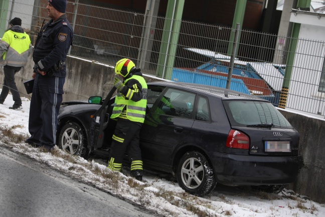 Verkehrsunfall auf der Wiener Straße in Edt bei Lambach endet glimpflich