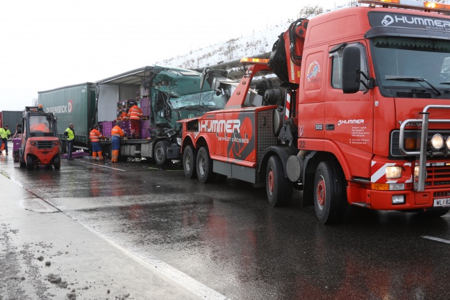 Schwerer LKW-Unfall auf der Innkreisautobahn bei Steinhaus