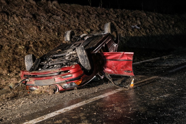 Beifahrer bei Verkehrsunfall in Edt bei Lambach verletzt