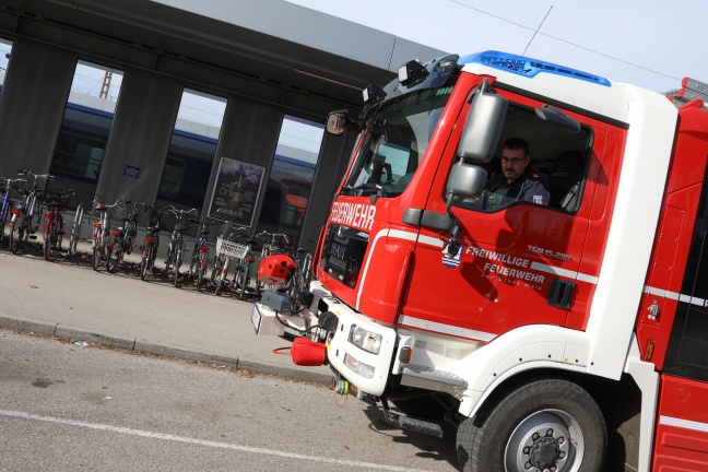 Defekter Dieseltriebwagen der Almtalbahn sorgte für Einsätze der Feuerwehr