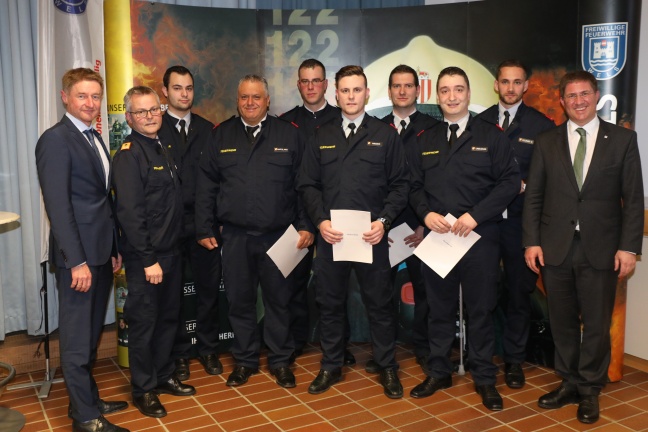 Werner Ferchhumer bei Vollversammlung der Feuerwehr Wels als Feuerwehrmann des Jahres ausgezeichnet